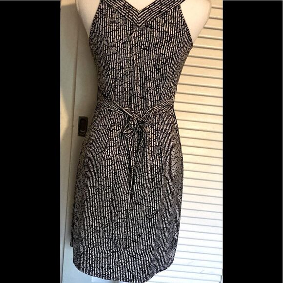 Ann Taylor Loft dress - Picture 3 of 7